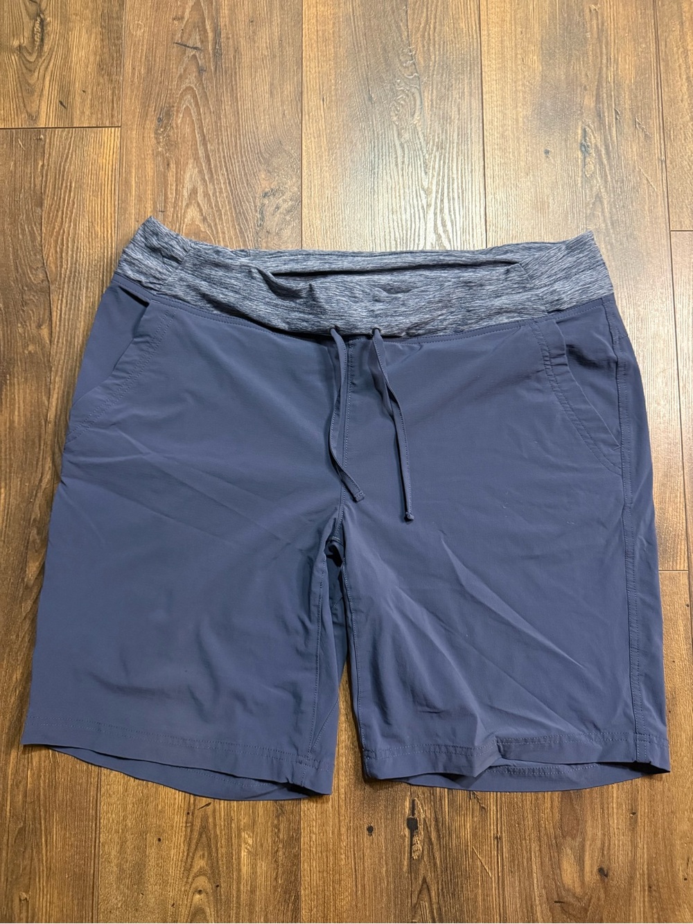 Duluth Trading Women’s Navy Blue Performance Hiking Athletic Shorts Size 16